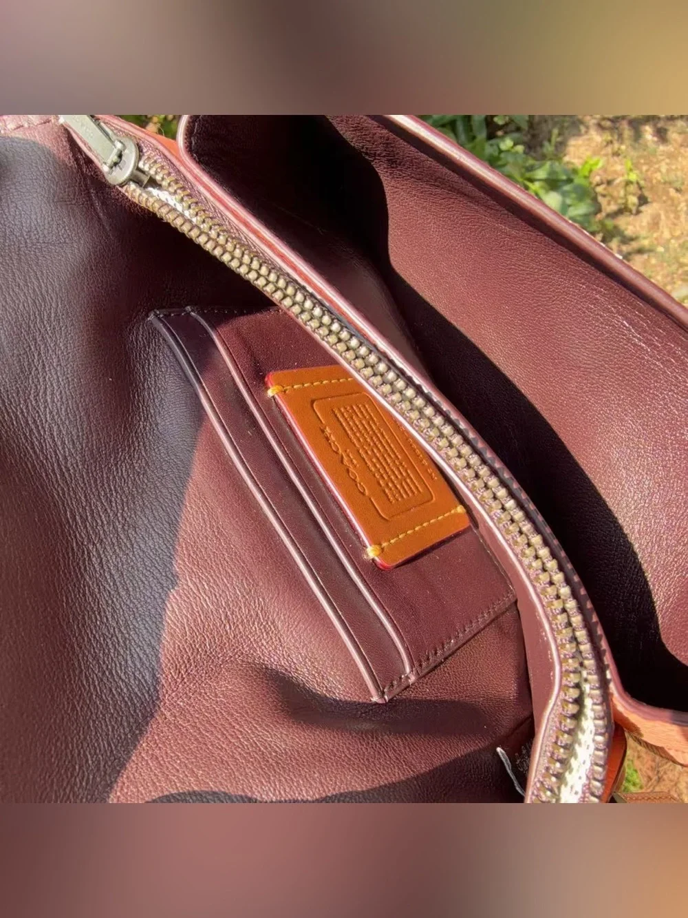 EUC COACH 1941 CLUTCH WITH PRAIRIE RIVETS 29715
